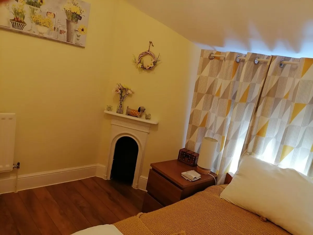 Holiday home Tynant House- Modern 3 Bed House- City Centre And Free Parking Cardiff United Kingdom