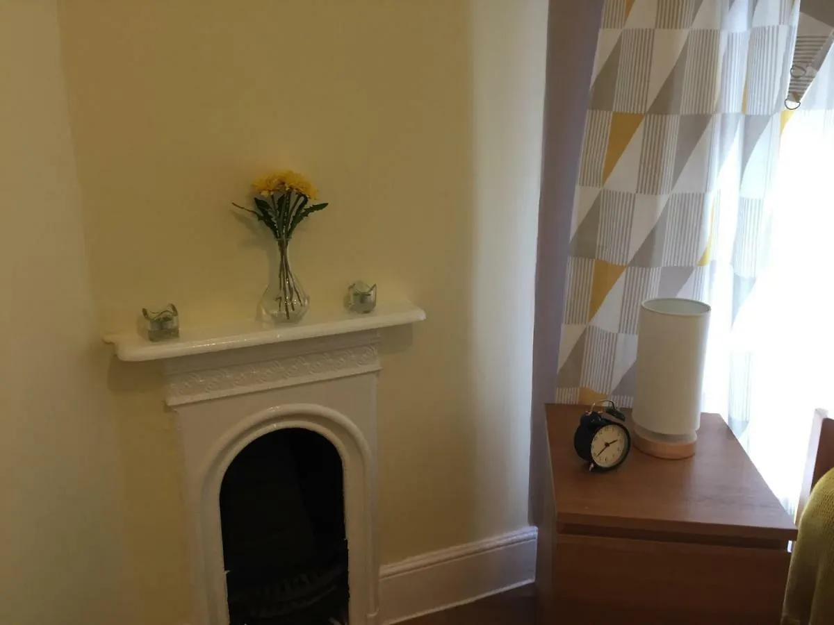 Tynant House- Modern 3 Bed House- City Centre And Free Parking Cardiff Holiday home