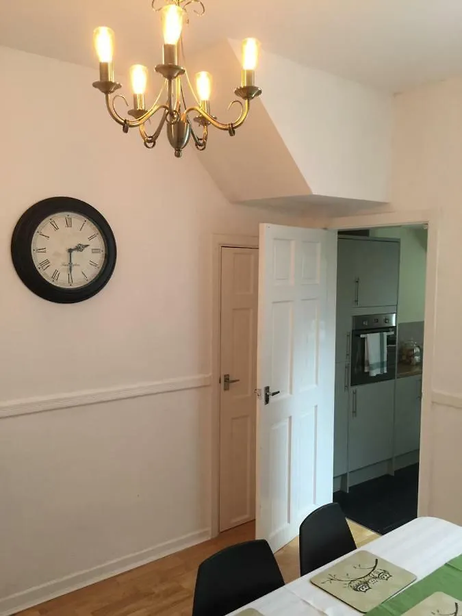 Holiday home Tynant House- Modern 3 Bed House- City Centre And Free Parking Cardiff